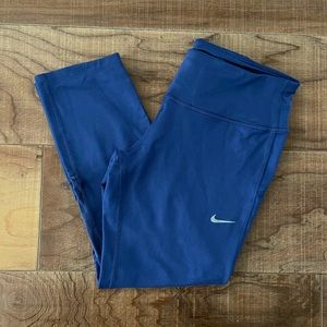 Nike running dri-fit capri leggings in Sz M